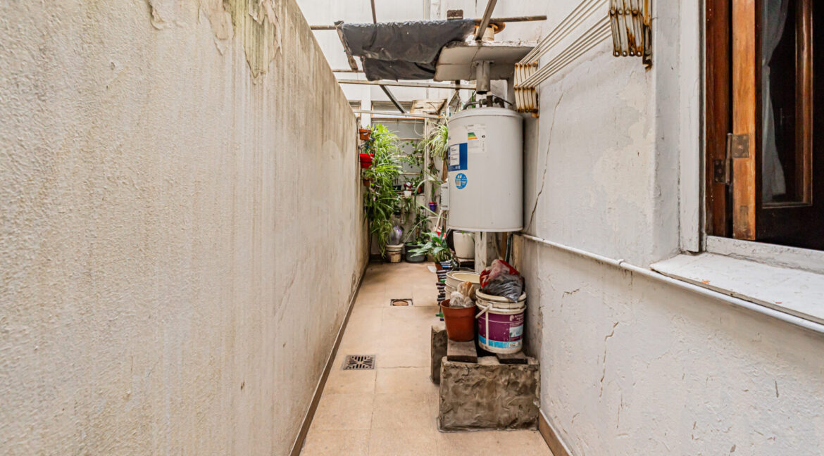 Av Alvarez Thomas 811-15