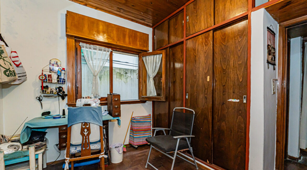 Av Alvarez Thomas 811-4